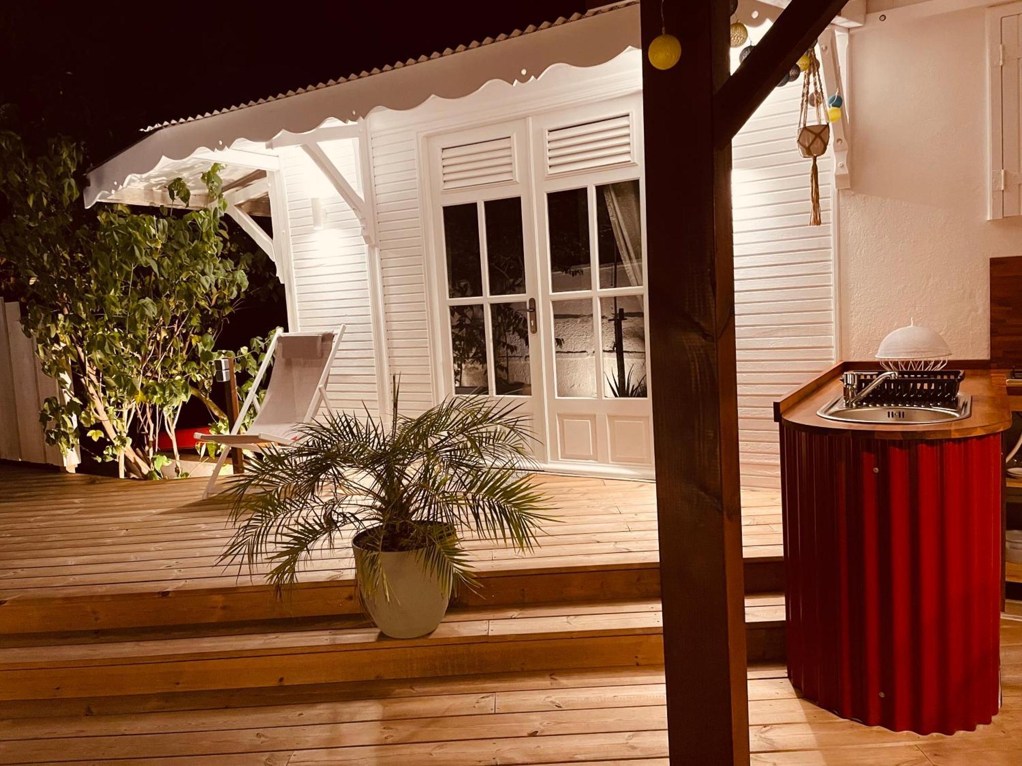 Les Coulirooms - Suite Avec Jacuzzi Et Grande Terrasse Sainte-Anne  Zewnętrze zdjęcie